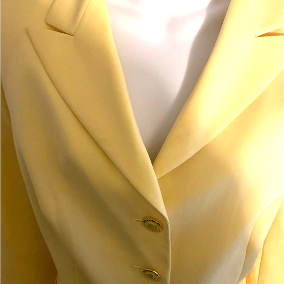 Escada Yellow Blazer - Picture 4 of 8